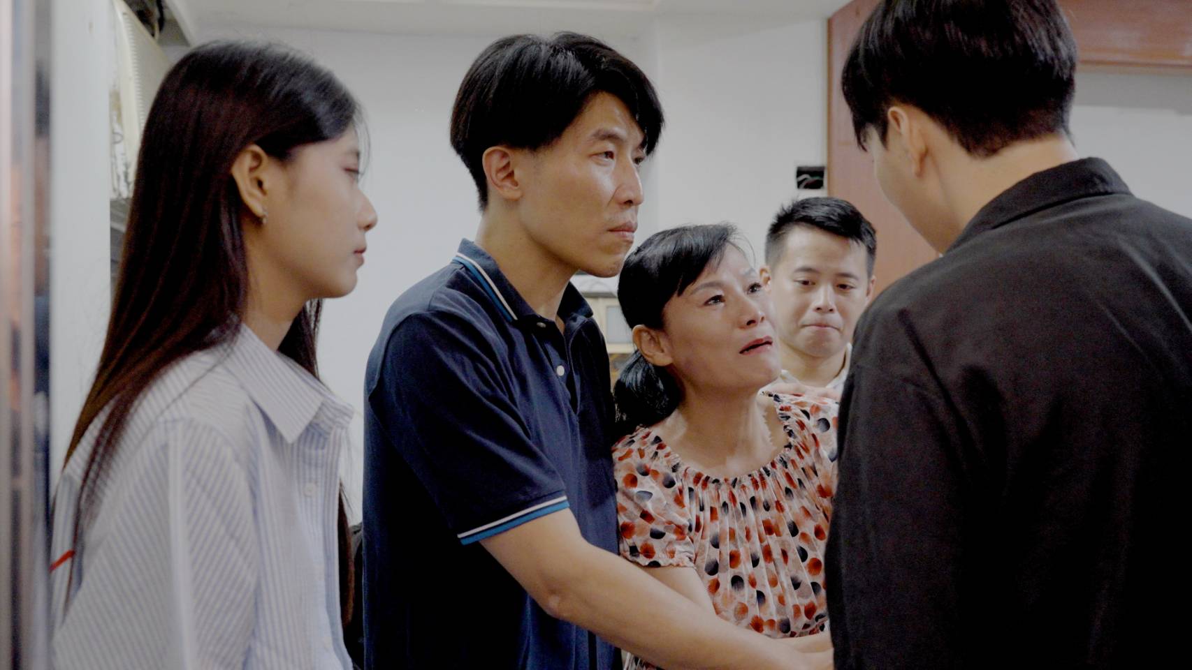 微電影《逆光而生》—在黑暗中尋光，在愛裡重生