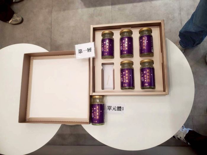 《圖說》民眾在選購禮品時,可遵循「一多三少」原則,即「產品份量多、包裝材料少、包裝種類。〈環保局提供〉