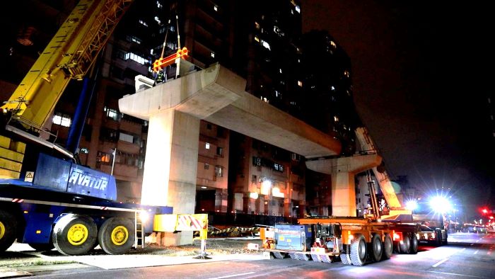 《圖說》捷運土樹線進入上部結構施工。〈捷運局提供〉