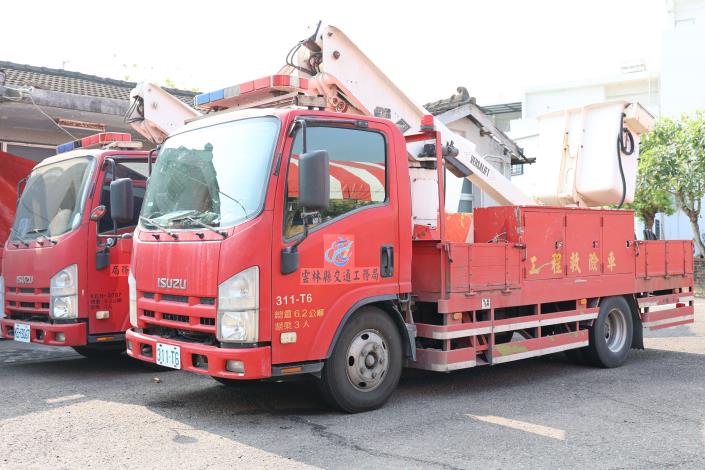 道安及交工科配有2部工程救險車，支援搶修搶險任務