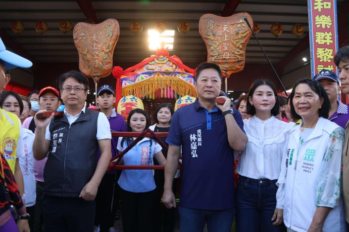 張麗善縣長掌轎