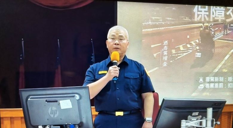 《圖說》新北警察局長方仰寧強調，對於疑似毒駕駕駛人，若經唾液毒品快篩呈現陽性反應，或拒絕檢測且已有客觀事證足認達不能安全駕駛程度，將依現行犯或準現行犯立即逮捕。〈警察局提供〉