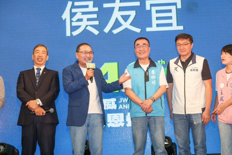 《圖說》侯友宜市長出席活動公開力挺李四川，直言選市長要選「認真打拚做事情的人」，下一棒要交給會做事的人接續推動。〈李辦提供〉
